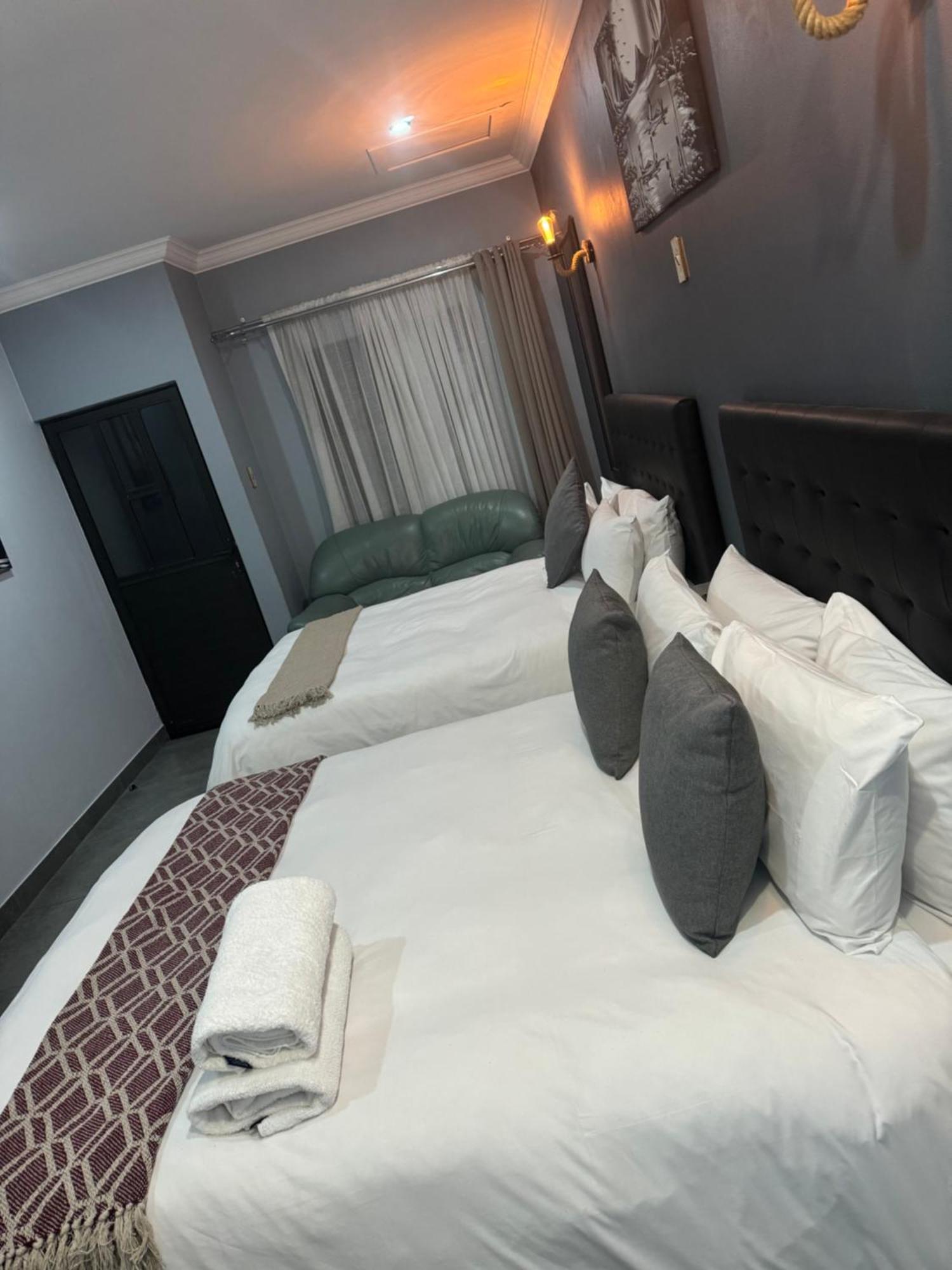 Kv Luxury Guest House Johannesburg Exterior foto